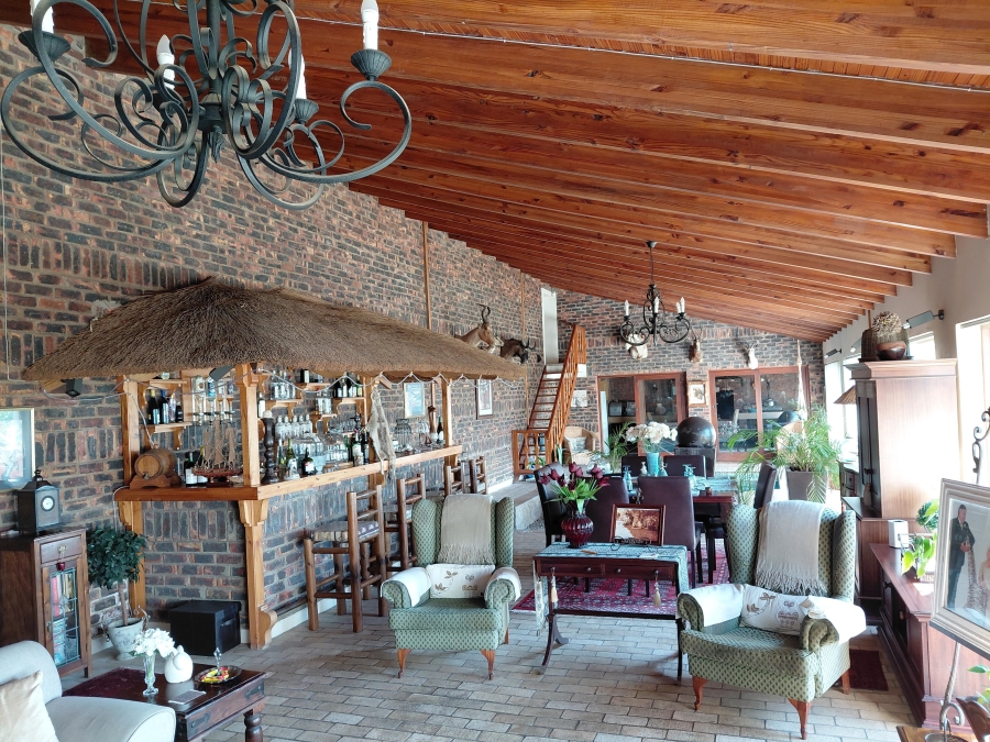 5 Bedroom Property for Sale in Heuwelkruin Eastern Cape